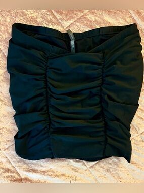 torrid Black Ruched Skirted bikini bottom size 1 1X